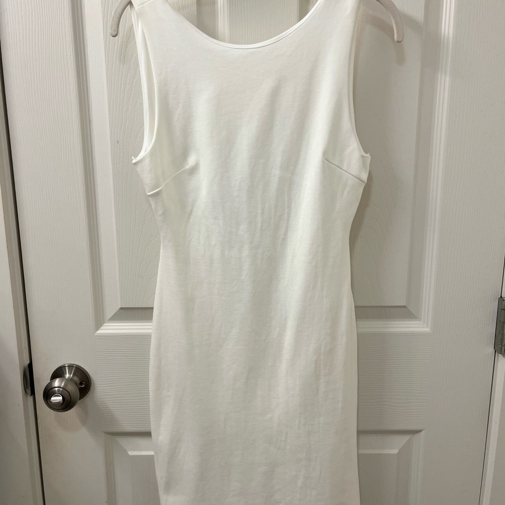 Lulu's XS/S Elegant White Sleeveless Mini Dress with Open Back